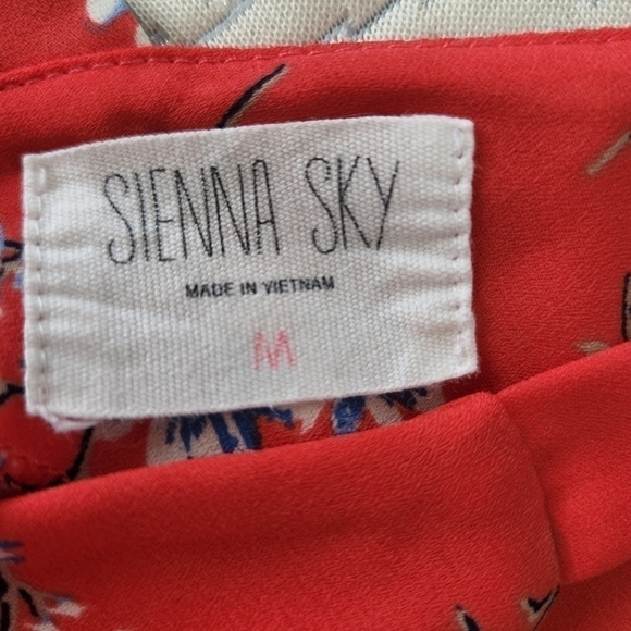 Sienna Sky Floral Front Tie Knot Top - Picture 5 of 5